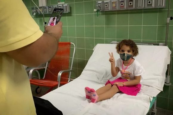 En Cuba, la mayoría de los niños de dos años en adelante están vacunados contra la COVID-19
